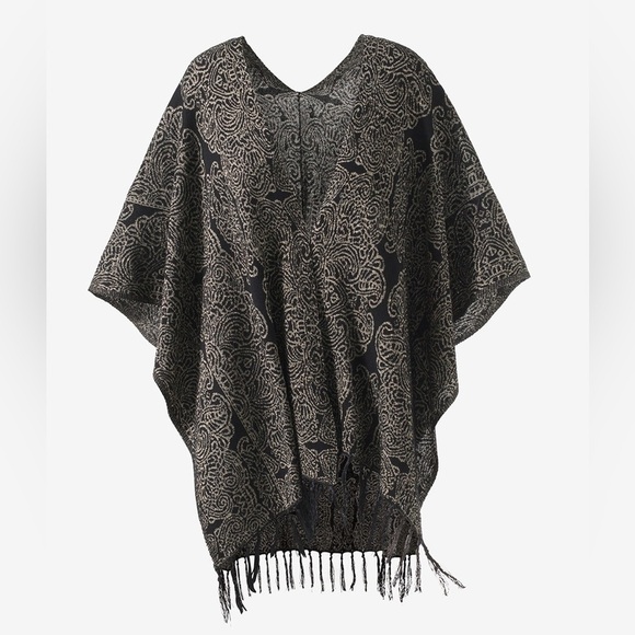 Chico’s Ivy Ruana Wrap Poncho Metallic Fringe Sleeves Black Gold One Size - Picture 10 of 10